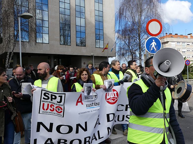 18-02-07 ProtestaFolgaXustizaVigo13.JPG